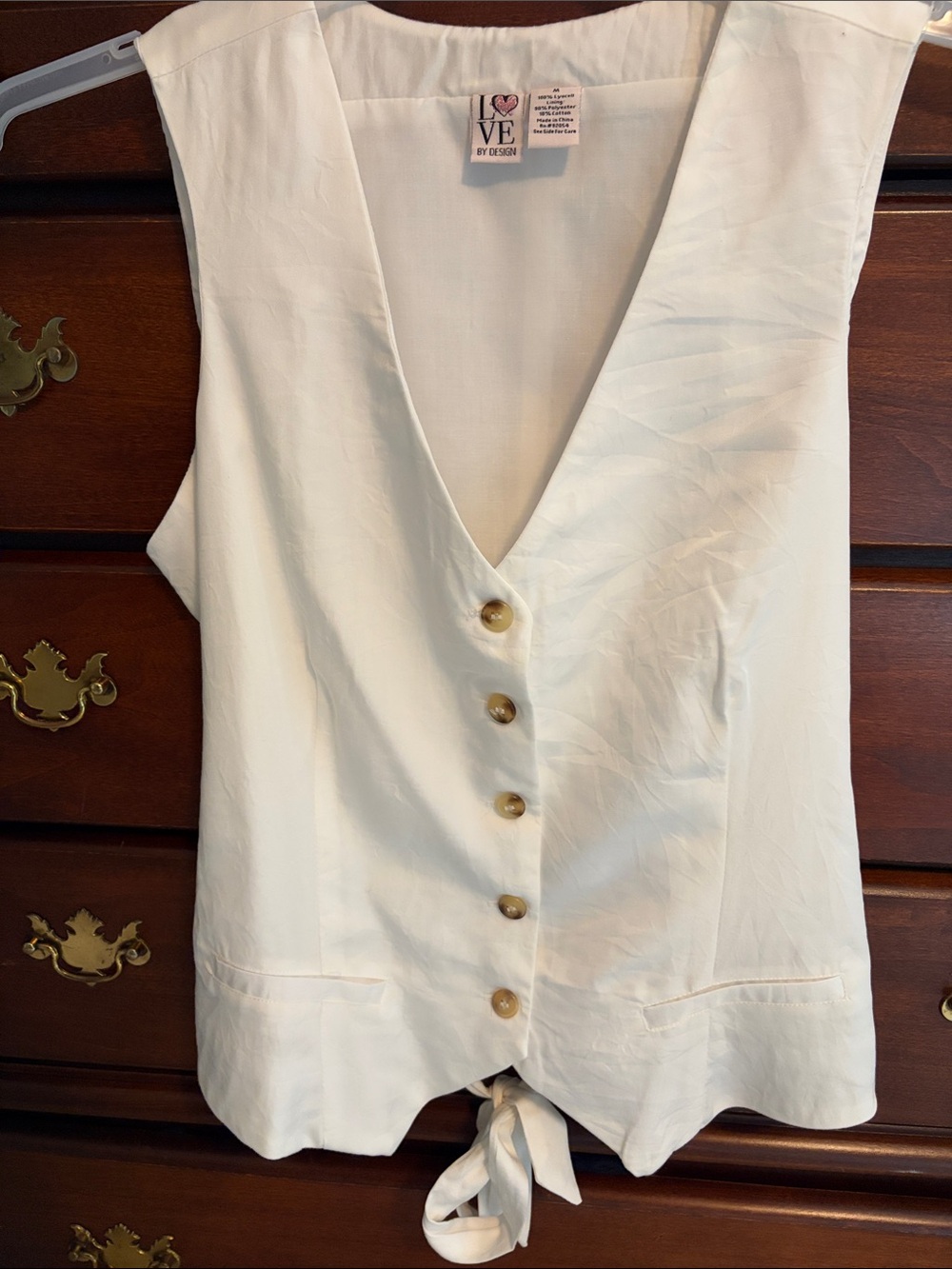 Love By Design White V-Neck Button-Front Lined Vest with Back Tie NWOT! Size M